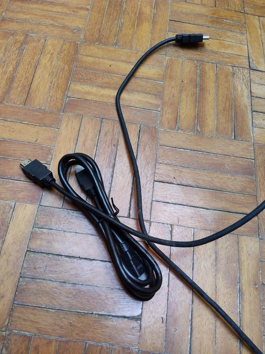 Cabo HDMI 3, cabos adaptadores etc ..