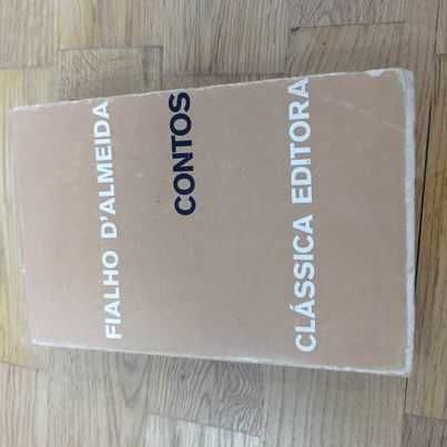 Vendo livro contos Fialho D´Almeida
