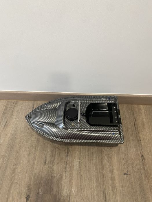 Barco para transporte de engodo/anzol 1,5kg, alcance até 400 m