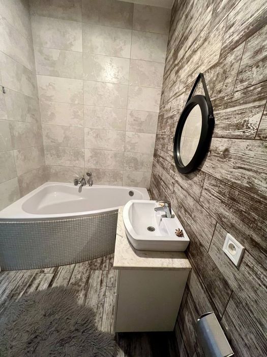 Продаж стильної студії на проспекті Миру