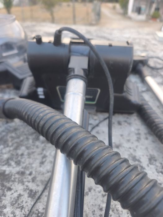 Acessórios para máquina/aspirador Ritelo.  O recipiente já não está disponível