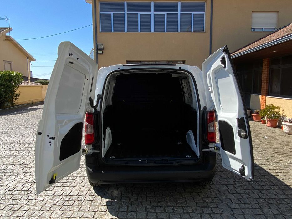 Peugeot Partner 1.6 HDI  100cv  Carplay NACIONAL Só 126  mil kms!!
