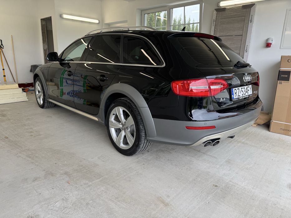 Audi A4 B8 ALLROAD LIFT 2.0 TDI 177PS BiXenon LED Skóra WEBASTO 18”