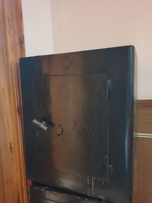 Продам сейфи офісні