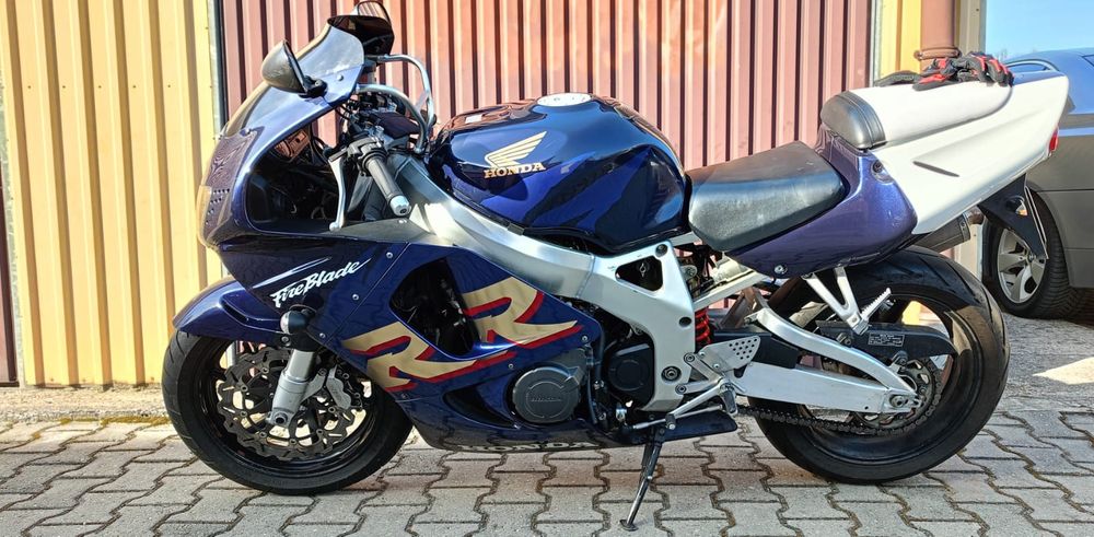 Honda CBR 900RR Fire Blade SC33 SC28