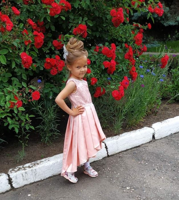 Сукня святкова на випускний