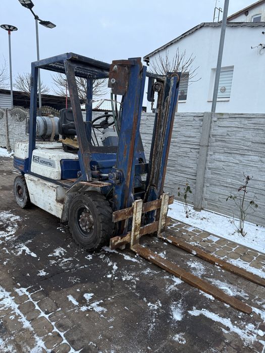 Wozek widłowy Komatsu FG25 duplex 4 sekcje