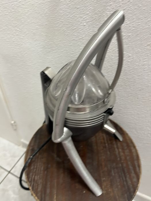 Kultowy wyciskacz do owoców