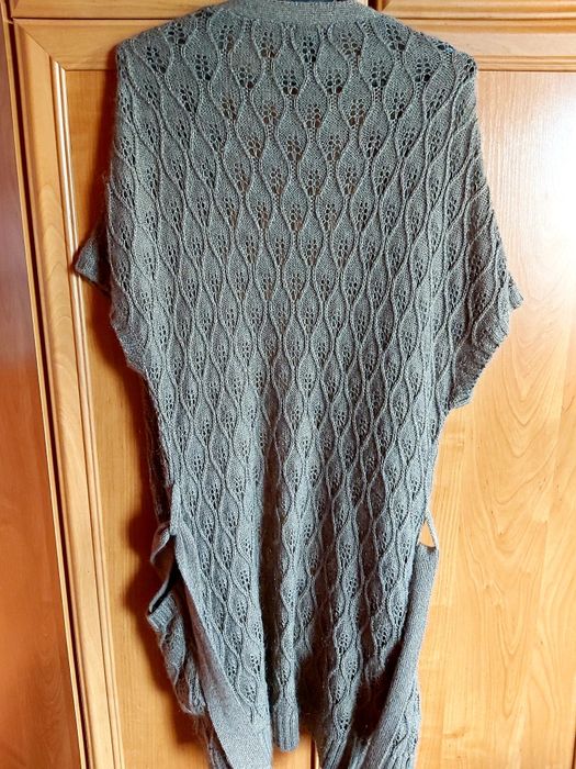 Kawowa narzutka H&M r. XS ze złotą nitką