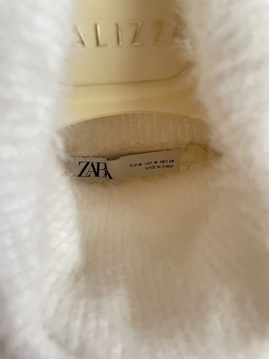Мохнатий светрик Zara, р. М