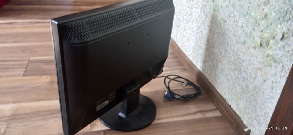 Монітор PHILIPS !