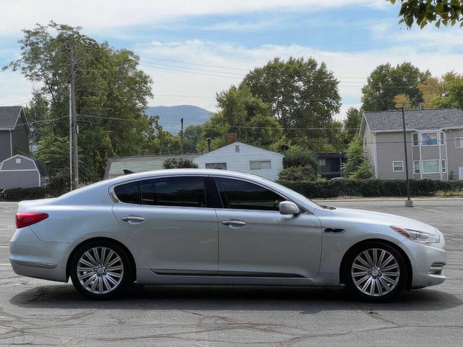 Kia K900 Premium      2015