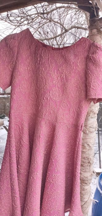 Продам платье 48 размер