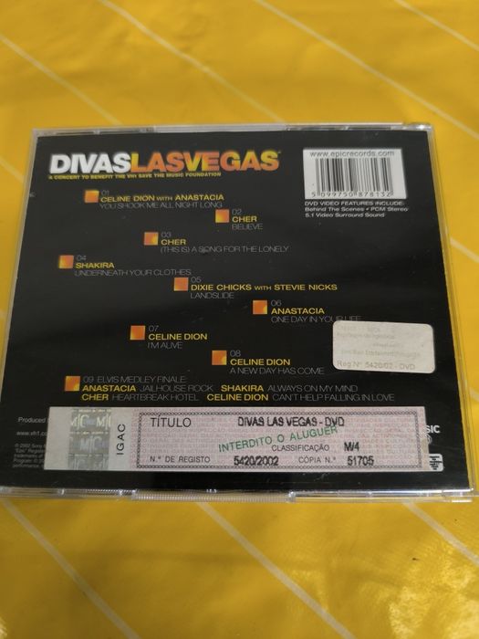 Lote de CDs + 1 DVD – Música Variada