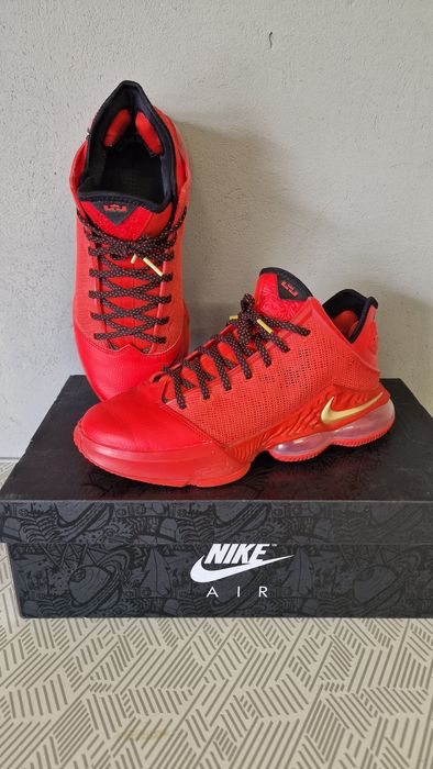 Nike Lebron XIX Low red rozmiar 44