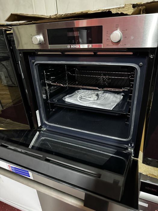 Вбудована  духовка  з піролітичним очищенням біла  Bosch hba573bv0