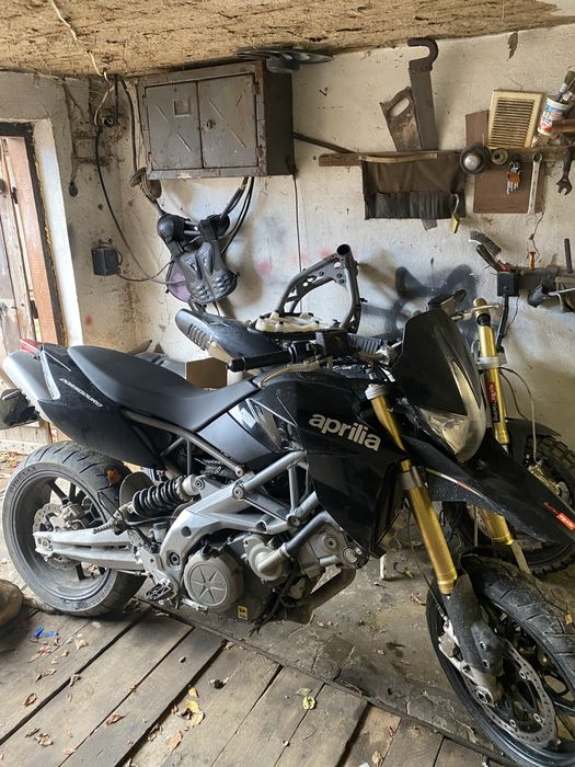 Aprilia Dorsoduro 750