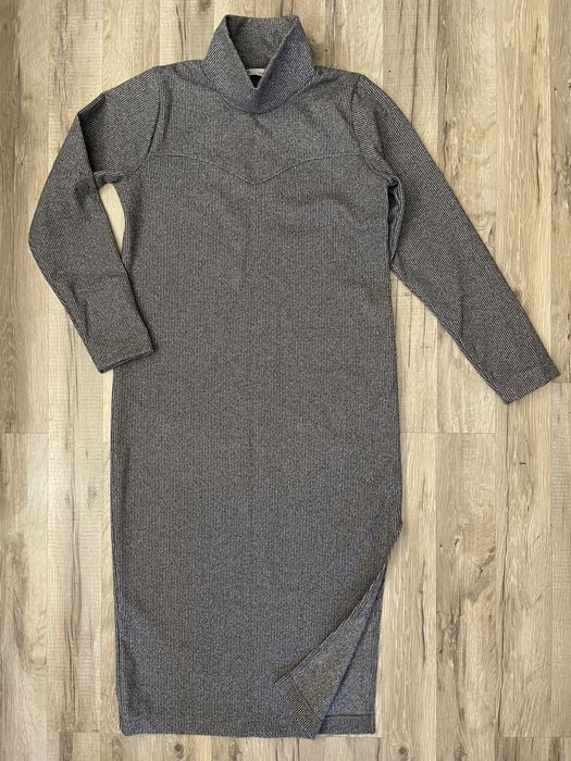 Платье новое теплое р. М