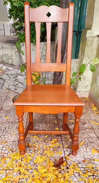 Cadeiras em carvalho maciço
