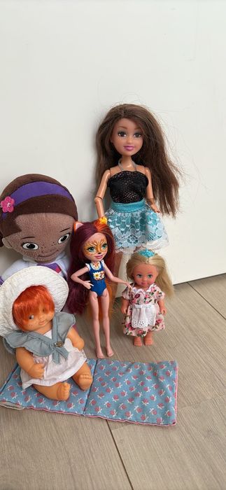 5 Bonecas da Famosa conjunto