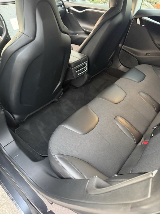 Tesla model s 85