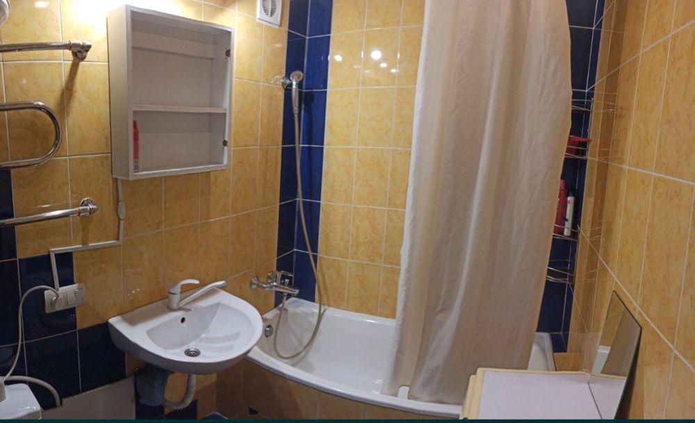 Здам 2х кімнатну квартиру в центрі міста, выдам документи