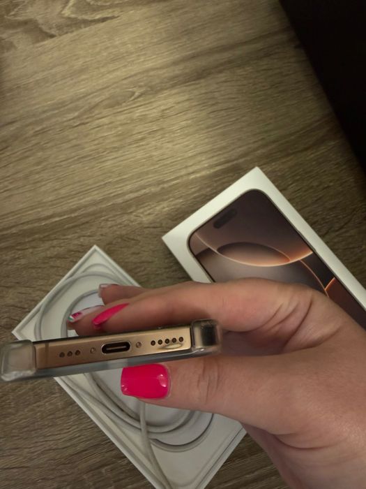iPhone 16 Pro 128GB Desert Titanium