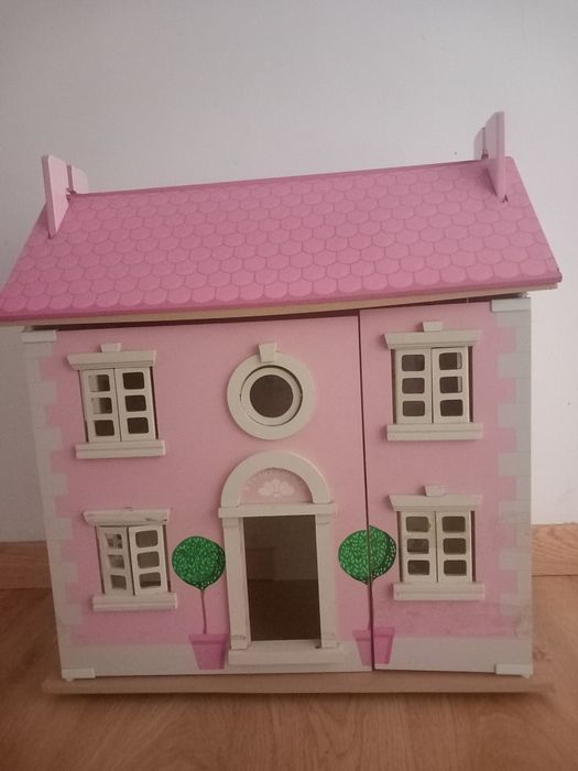 Casinha de bonecas