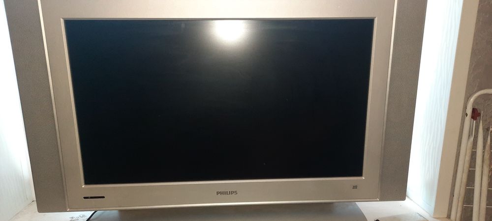 Продам телевизор Philips