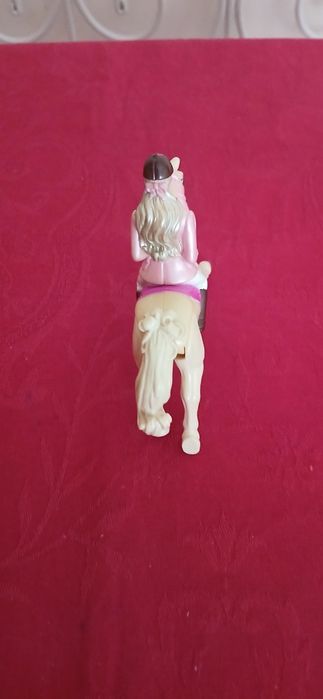 Barbie com cavalo, Burger King, de 2002