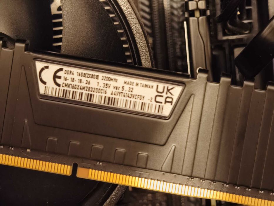Placa Mão mais CPU e RAM combo Asus, Corsair, AMD