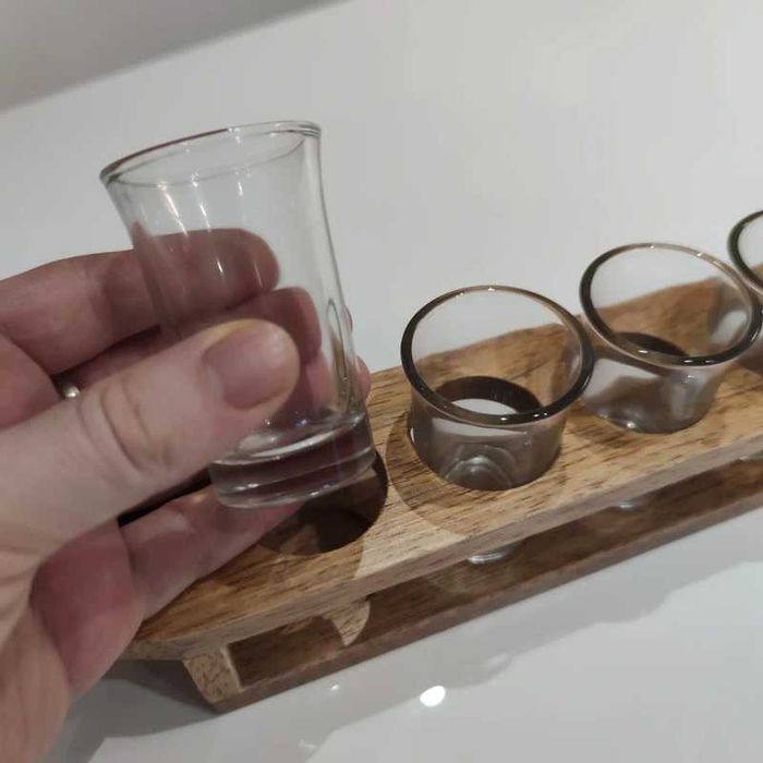 Rack 6 shooters (Secret Gourmet)