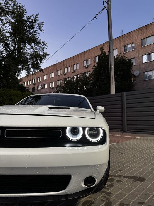 Продам Dodge Challenger