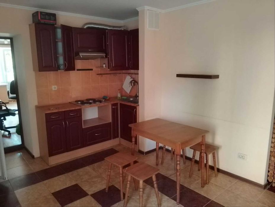 Продам 2 комнатную квартиру 62 м2,этаж 2/12, Бот.Сад,ул. От. Яроша VI