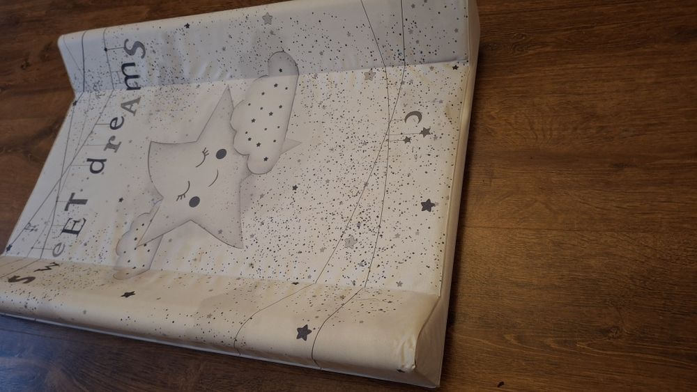 Przewijak na łóżeczko bialy