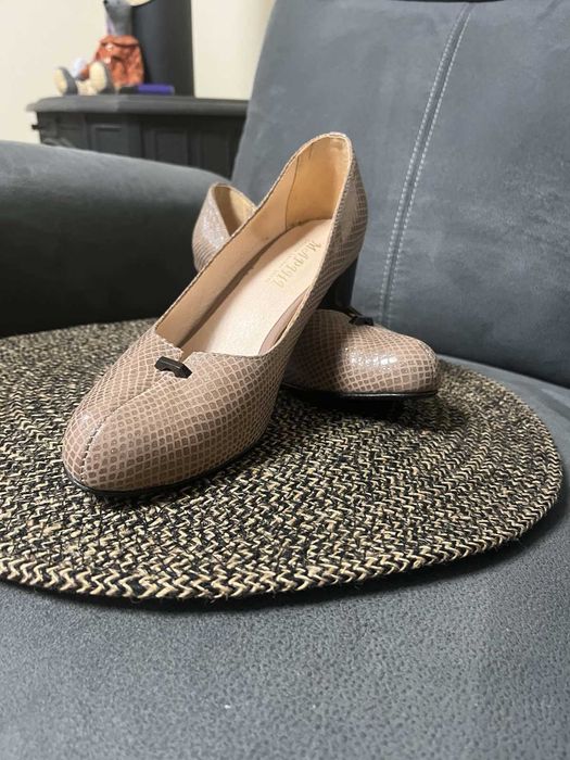 жіночі туфлі шкіряні беж