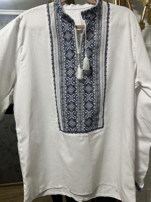 Чоловіча вишиванка ручноі роботи, XL