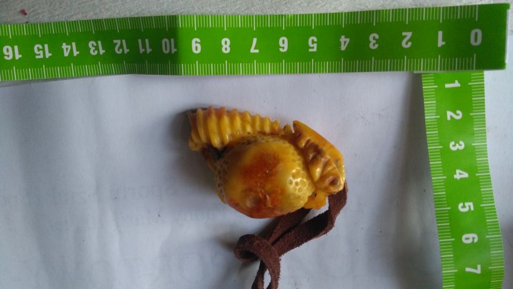 Bursztyn ozdobny wisiorek