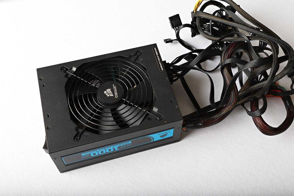 Fonte de Alimentação Corsair HX1000W 80+ Platinum – Modular