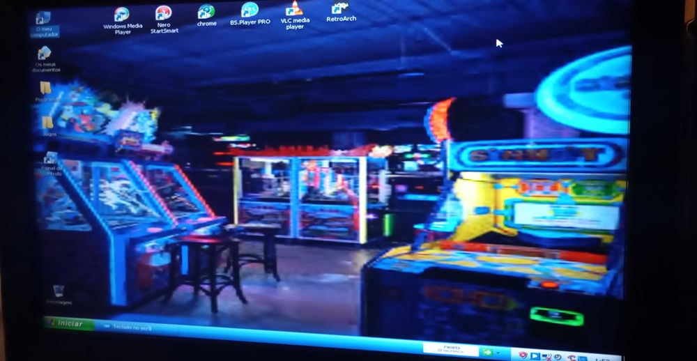 computador usado para multi consolas retro gaming e pesquisa