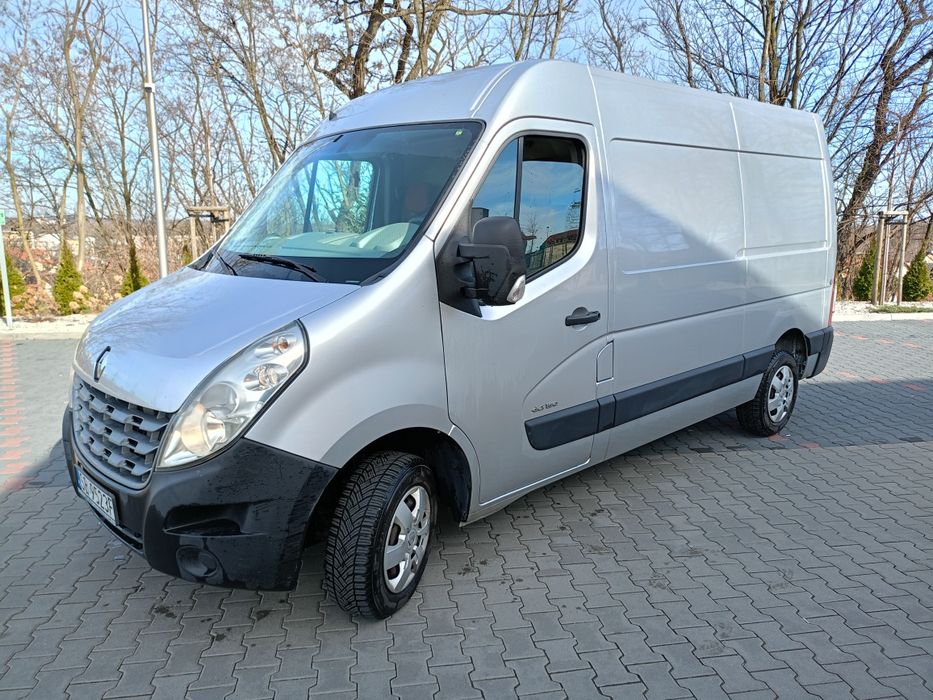 Wynajem busa Renault master