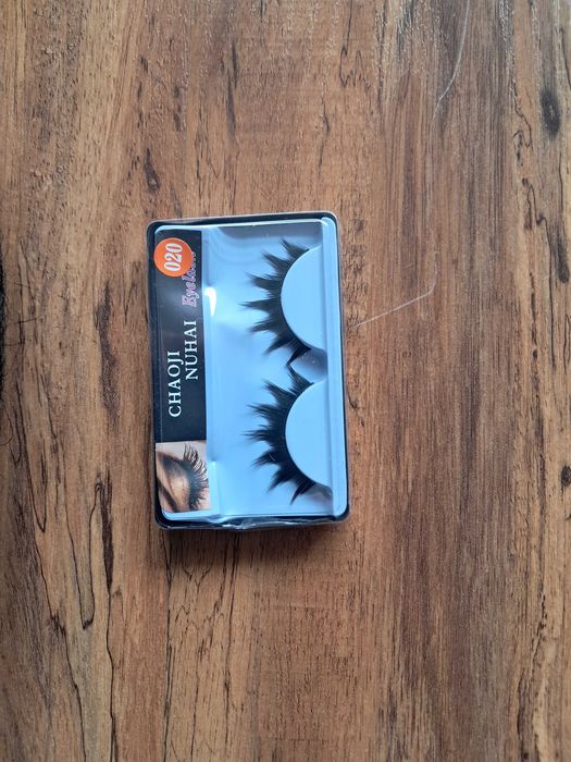 nowa peruka + rzęsy, długie czarne sztuczne włosy