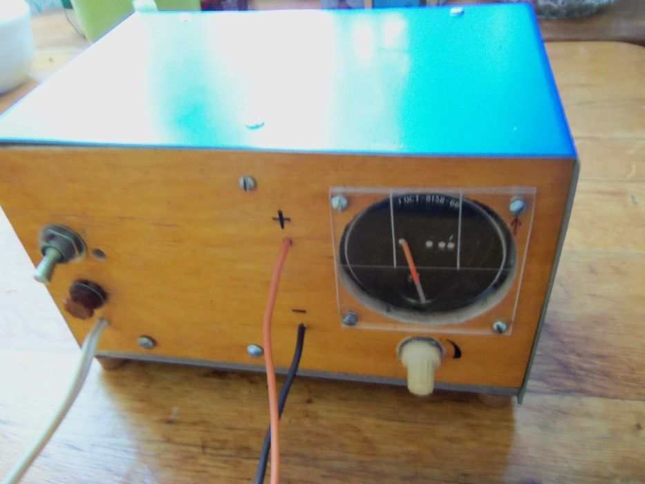 Простий зарядний пристрій 12 V  7.5 A