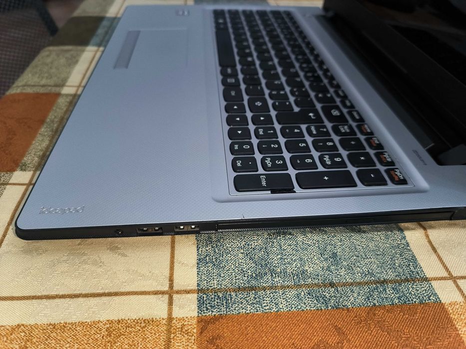 Lenovo ideapad 300