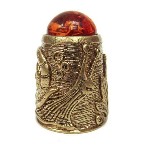 Наперсток бронзовый с янтарем