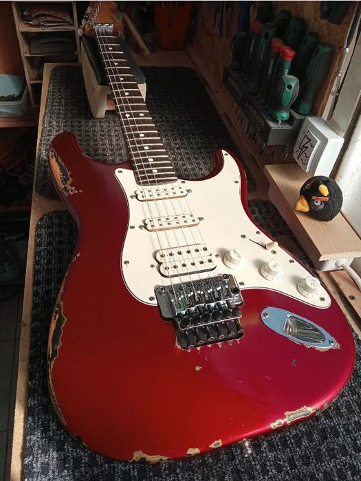 FENDER Stratocaster luthier Hector Montes de 1992