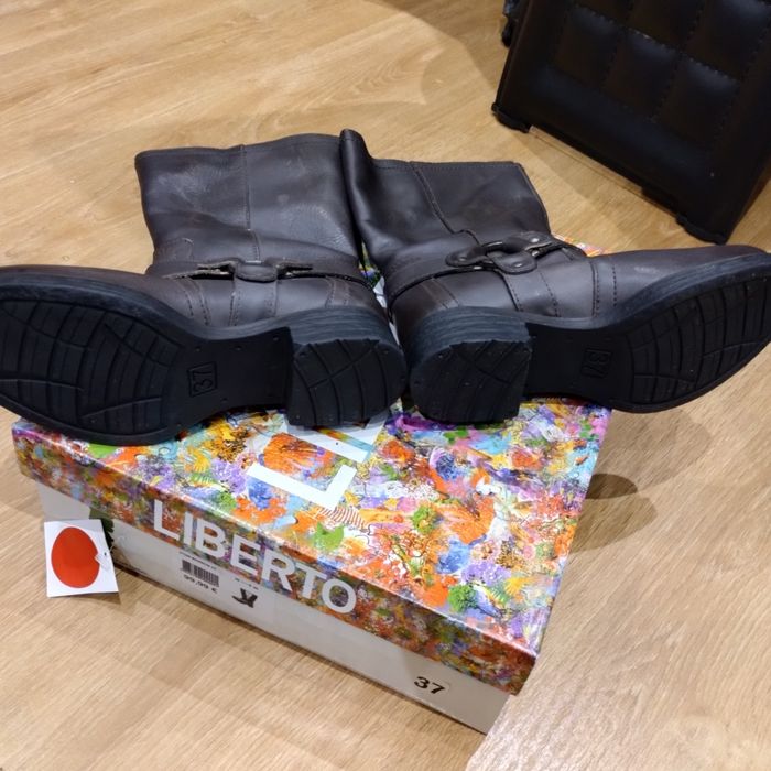 Botas LIBERTO novas c/ caixa – Mulher nº37