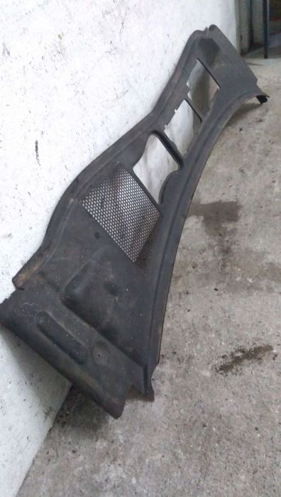 Grelha Torpedo Mercedes-Benz 200 - 300 D (124)