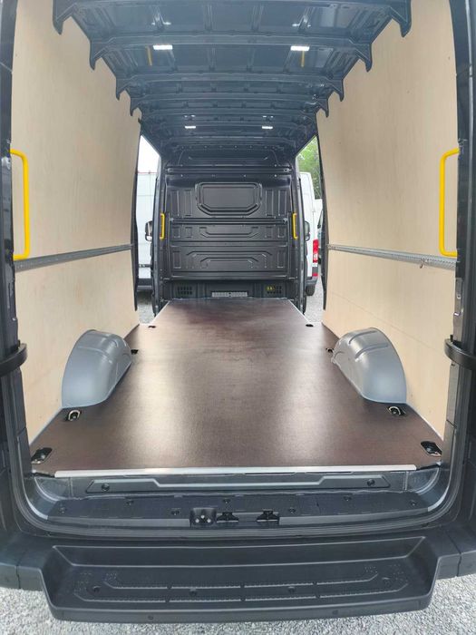 Zabudowa busa auta dostawczego VW Crafter L4H3 --- Zabudowy aut dostawczych wszystkich marek