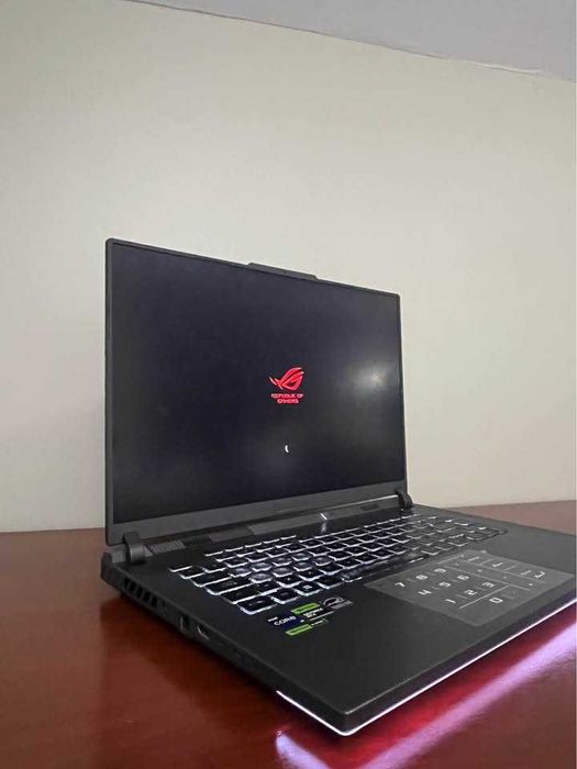 ASUS ROG Strix G16 G614JIR | Intel Core i9-14900HX | RTX 4070 | 32GB RAM | SSD 1TB | Ecrã 16” QHD+ 240Hz
